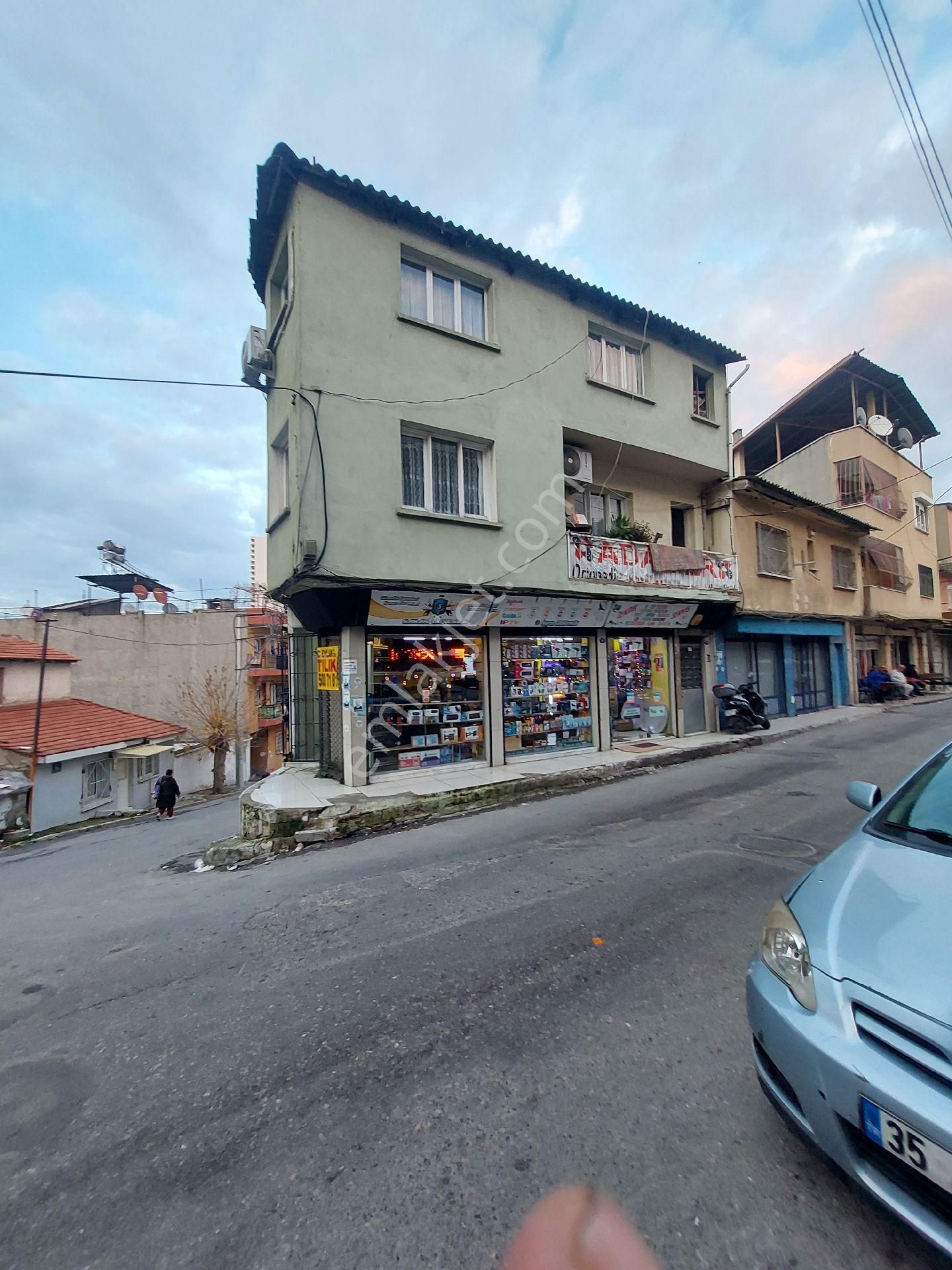 Satılık Üç Katlı Bına Konak Ballıkuyu Merkez İzmir - Görsel 2