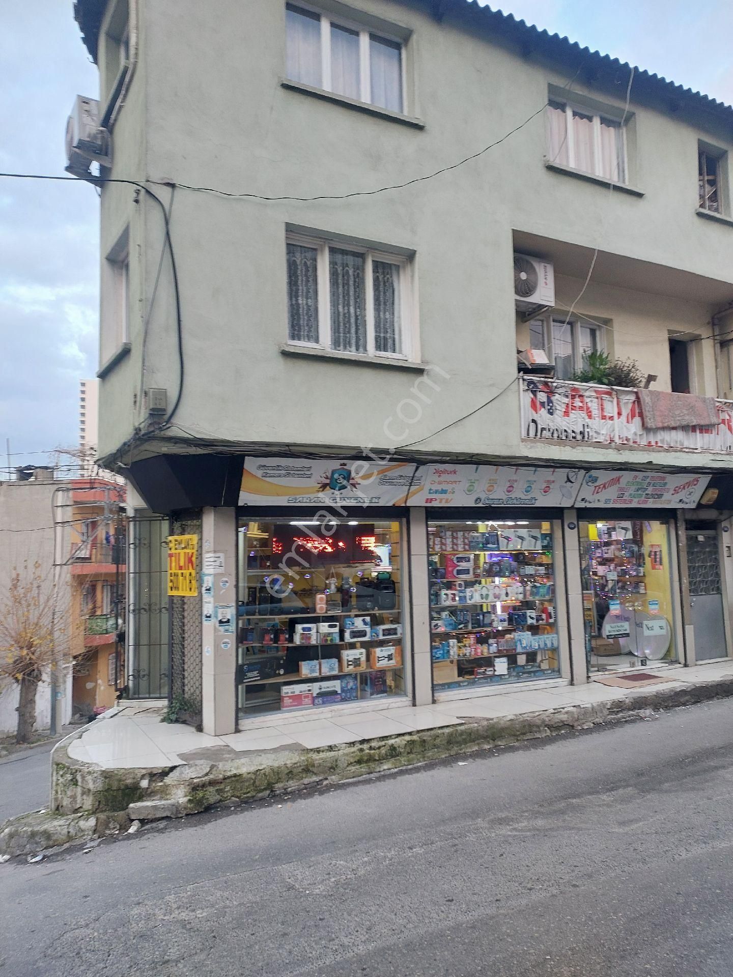 Konak Akarcalı Satılık Müstakil Ev Satılık Üç Katlı Bına Konak Ballıkuyu Merkez İzmir