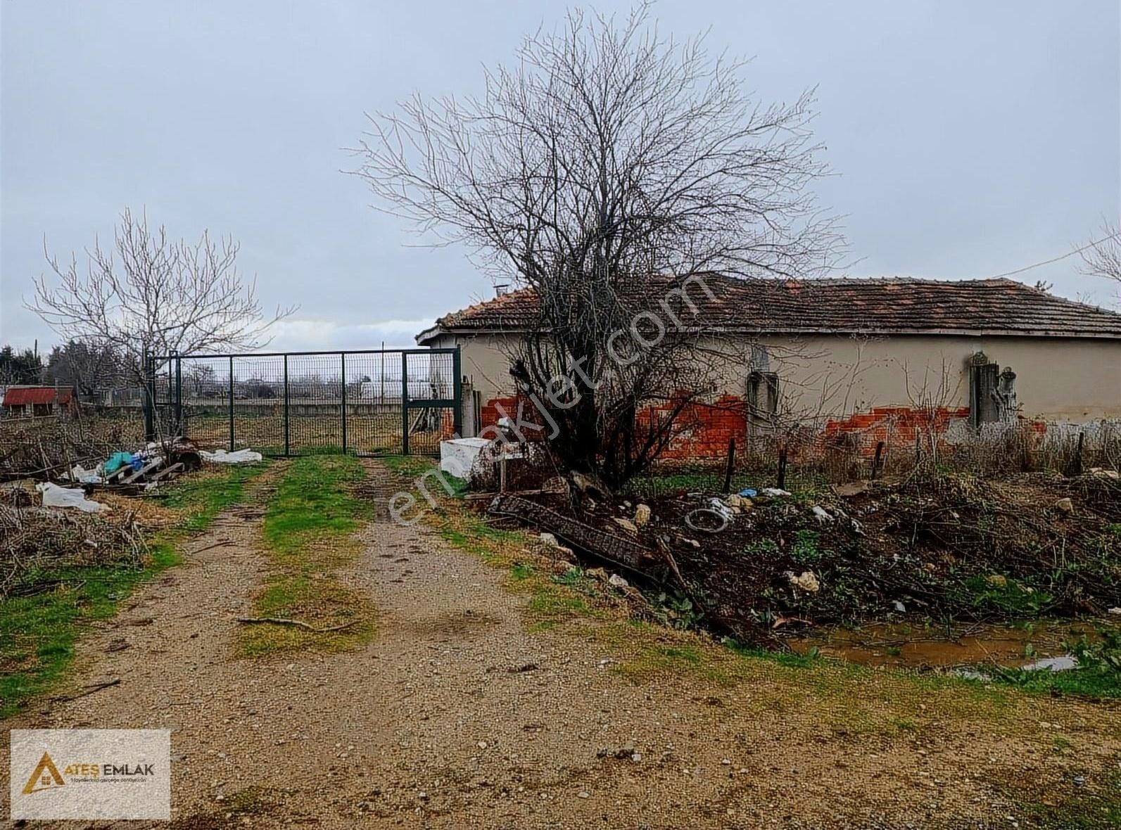 Edirne Merkez Hıdırağa Köyü Satılık Müstakil Ev Ateş Emlaktan Hıdırağa Köyünde Satılık Müstakil Ev