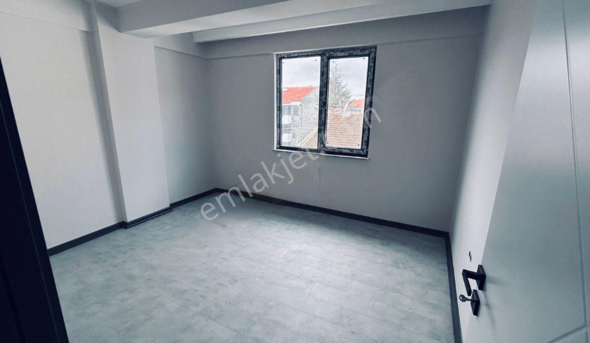 Çamlıca Mahallesinde Satılık Sıfır 2+1 Daire