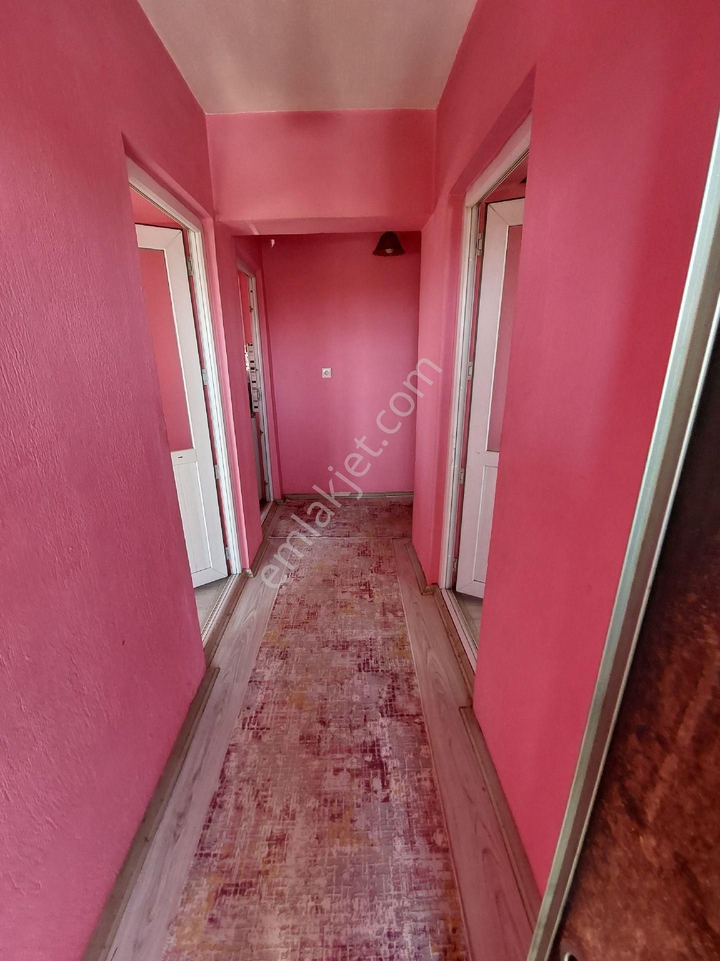 1254 Metrekare Bahçe İçinde 2 Katlı Müstakil Bina - Görsel 20