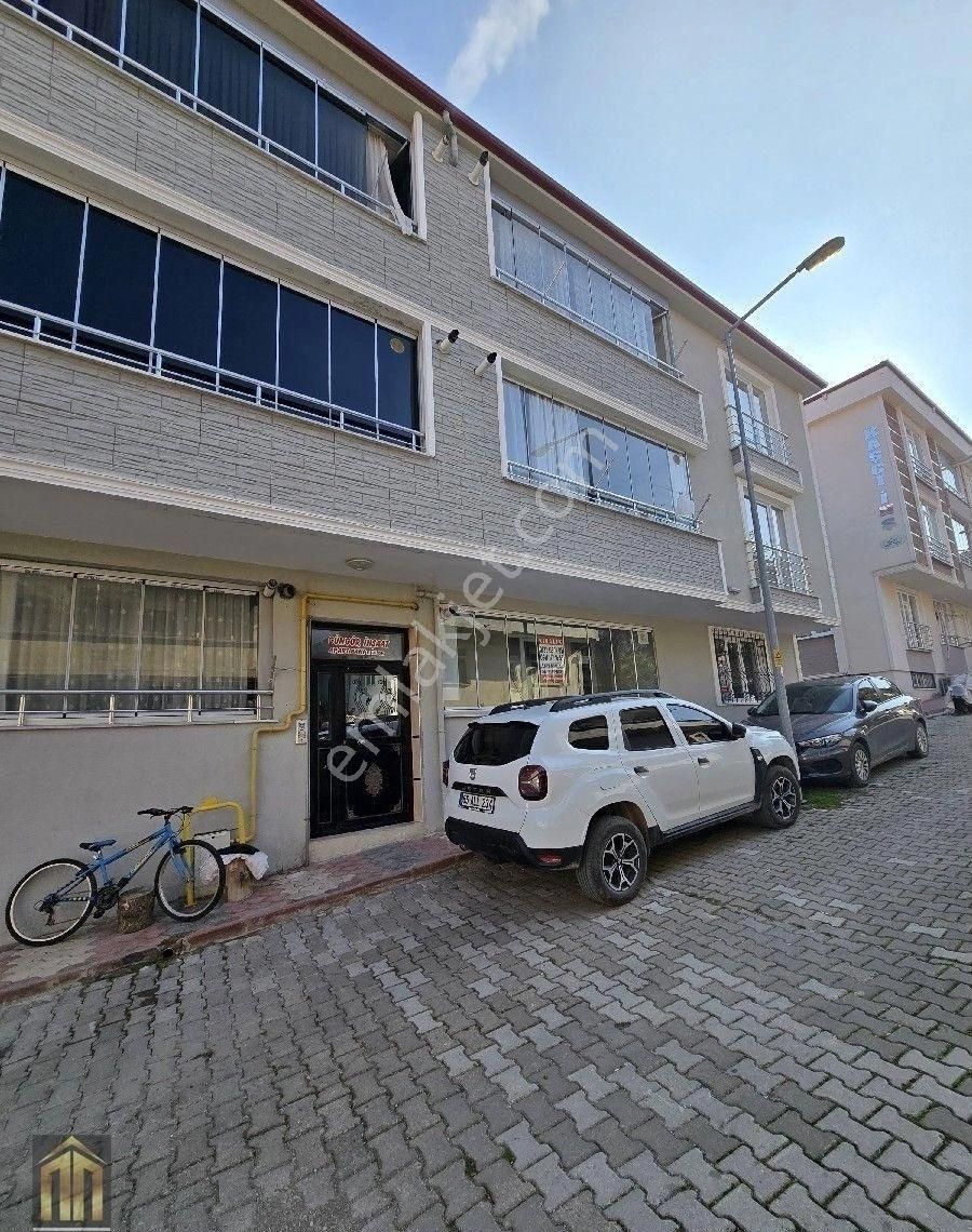 Vezirköprü Cumhuriyet Kiralık Daire Anıt Emlaktan Cumhuriyet Mahallesinde Kiralık Daire