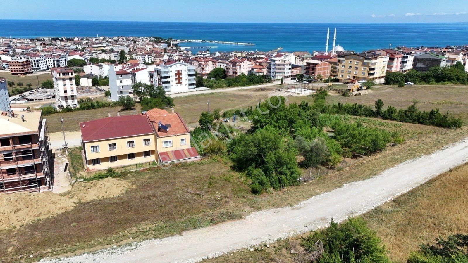 Gerze Cumhuriyet Satılık Konut İmarlı Gerze Merkezde Deniz Manzarlı Apartman İmarlı Arsa