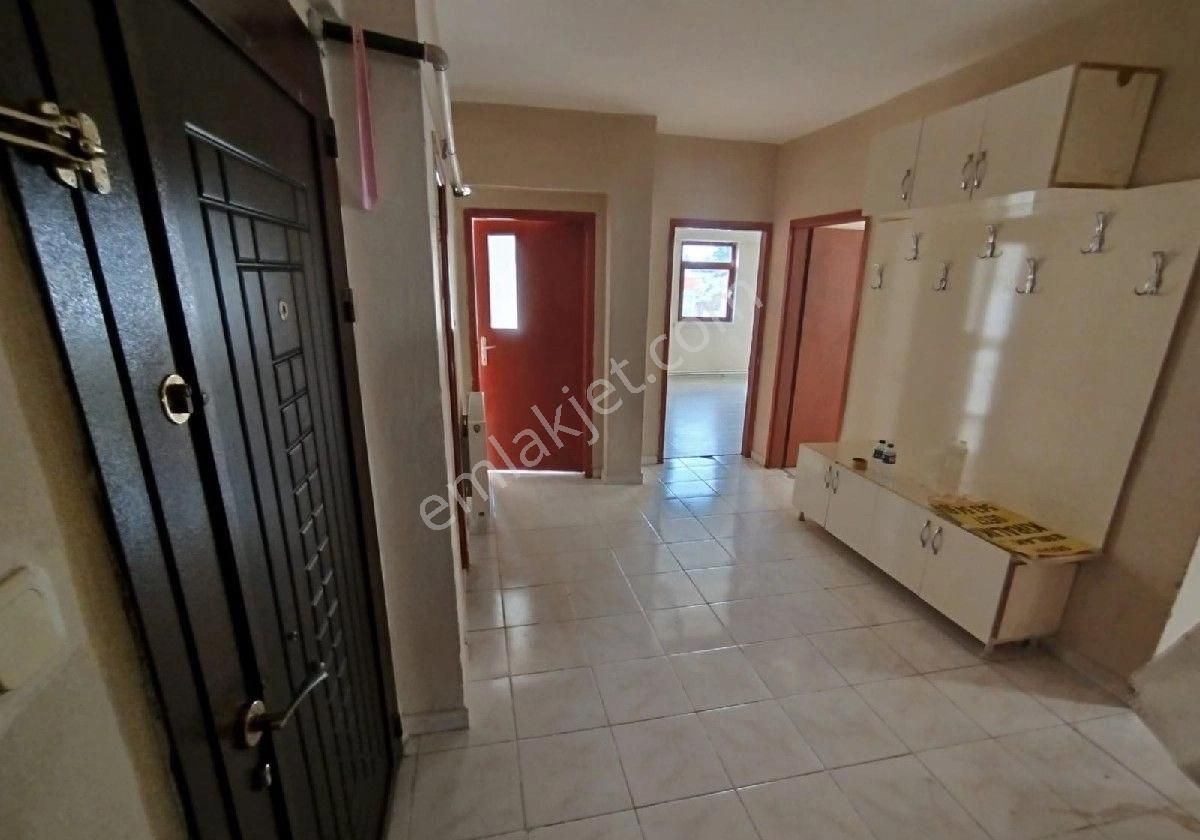 Keçiören Bağlarbaşı Kiralık Daire Keçiören Bağlarbaşında 3+1 Boş Kiralık Daire