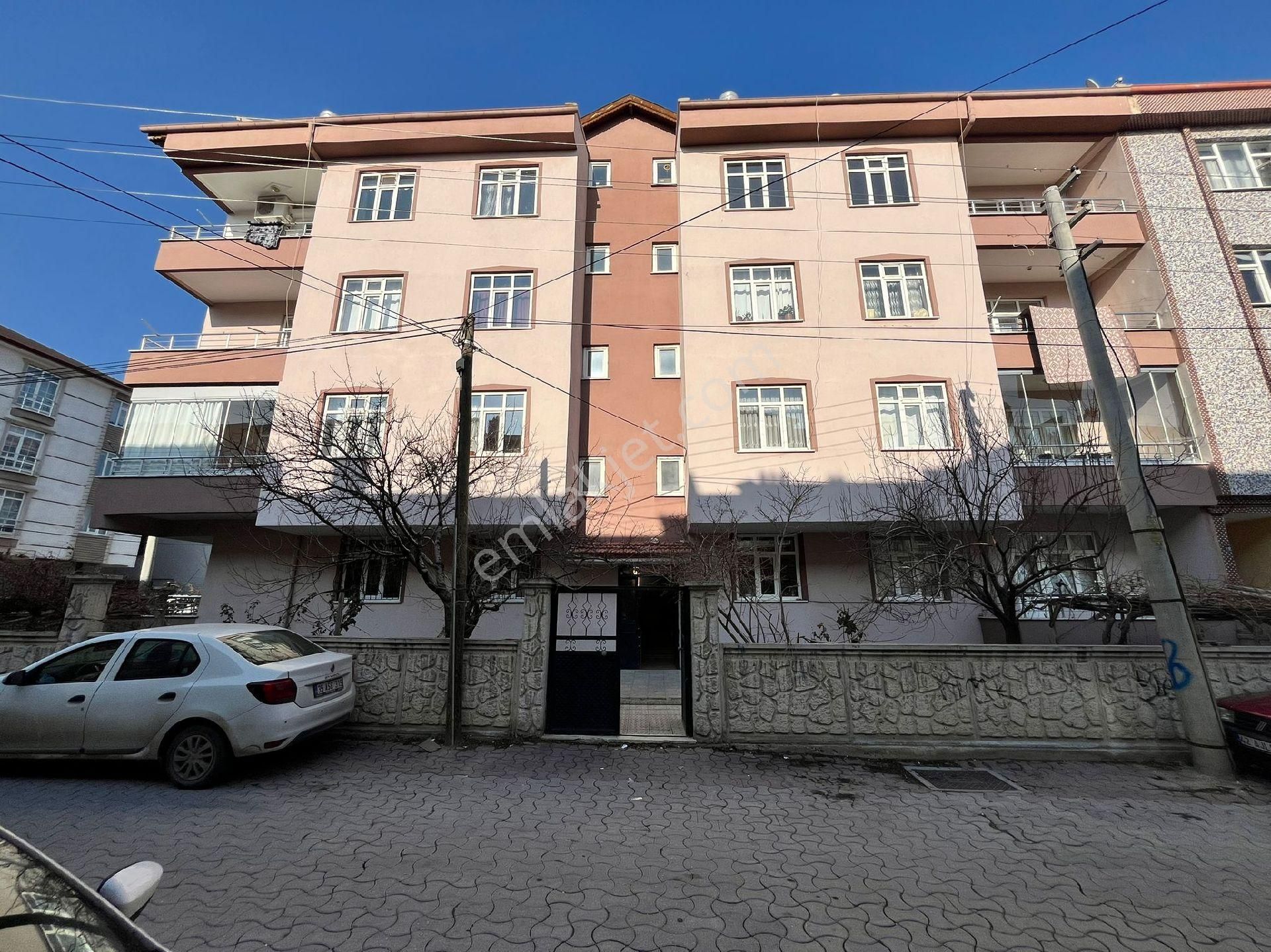 Selçuklu Hüsamettin Çelebi Satılık Daire Enes Acur' Dan 4+1 Bakımlı Satılık Daire