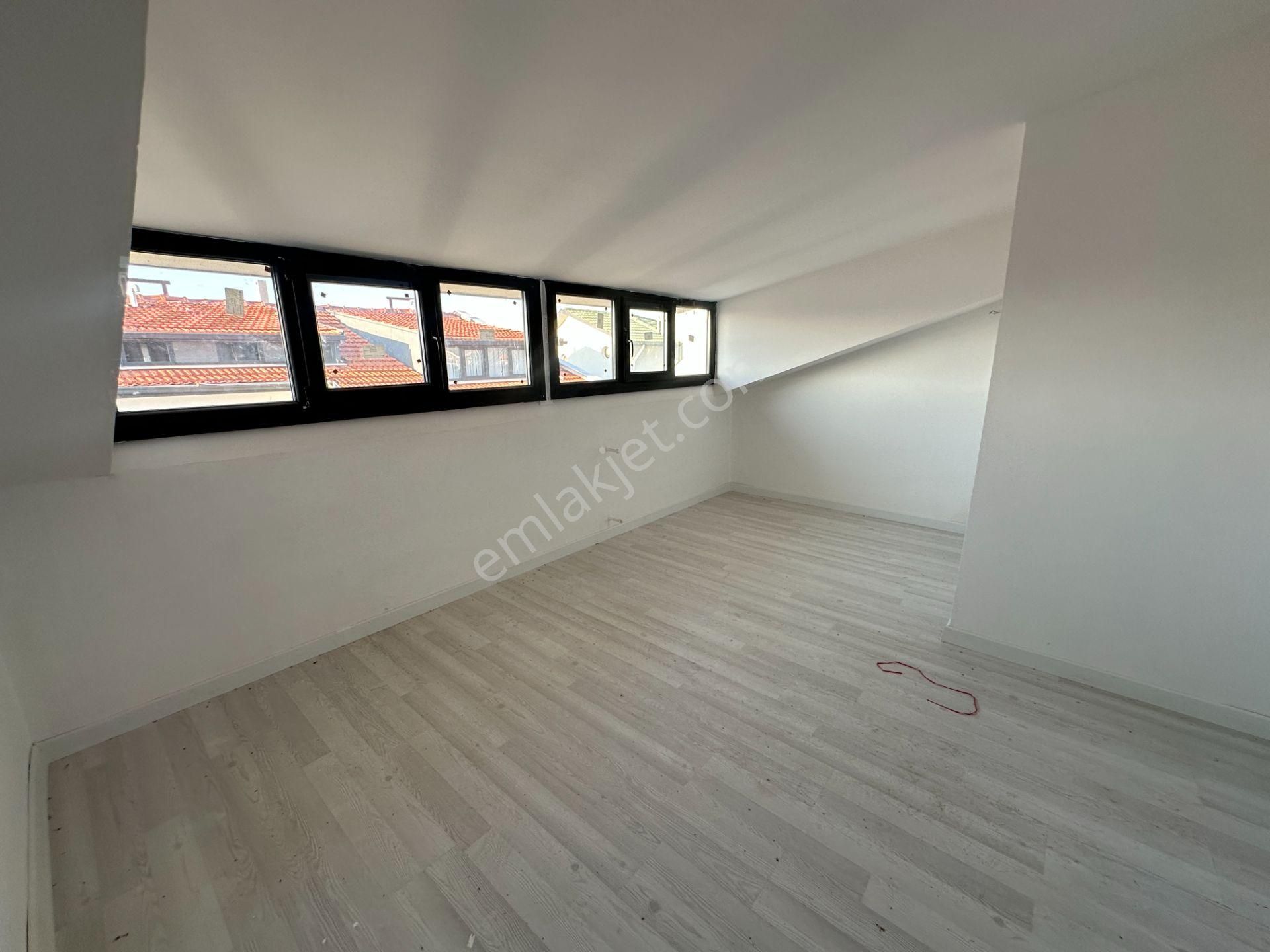 Dikili'de Satılık 4+1 Modern Villa - Görsel 29