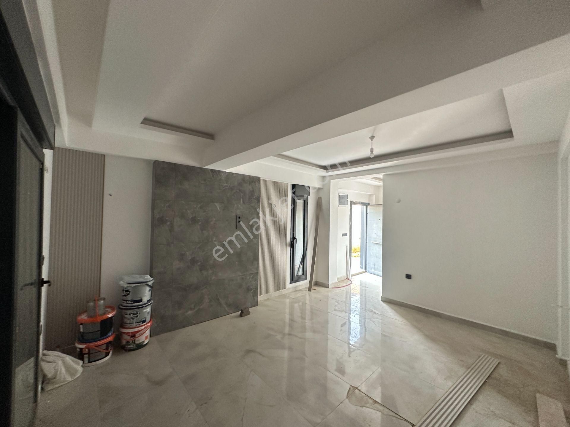 Dikili'de Satılık 4+1 Modern Villa - Görsel 8