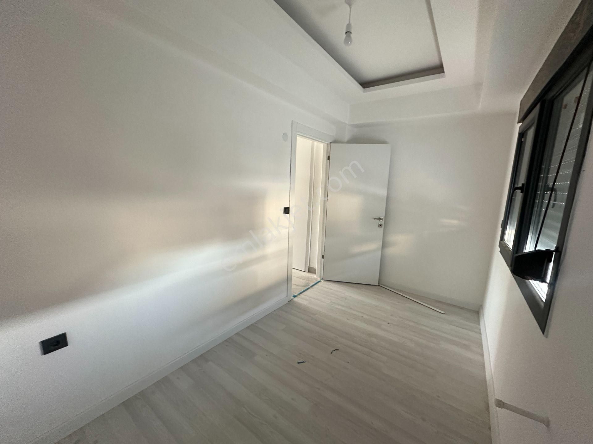 Dikili'de Satılık 4+1 Modern Villa - Görsel 17