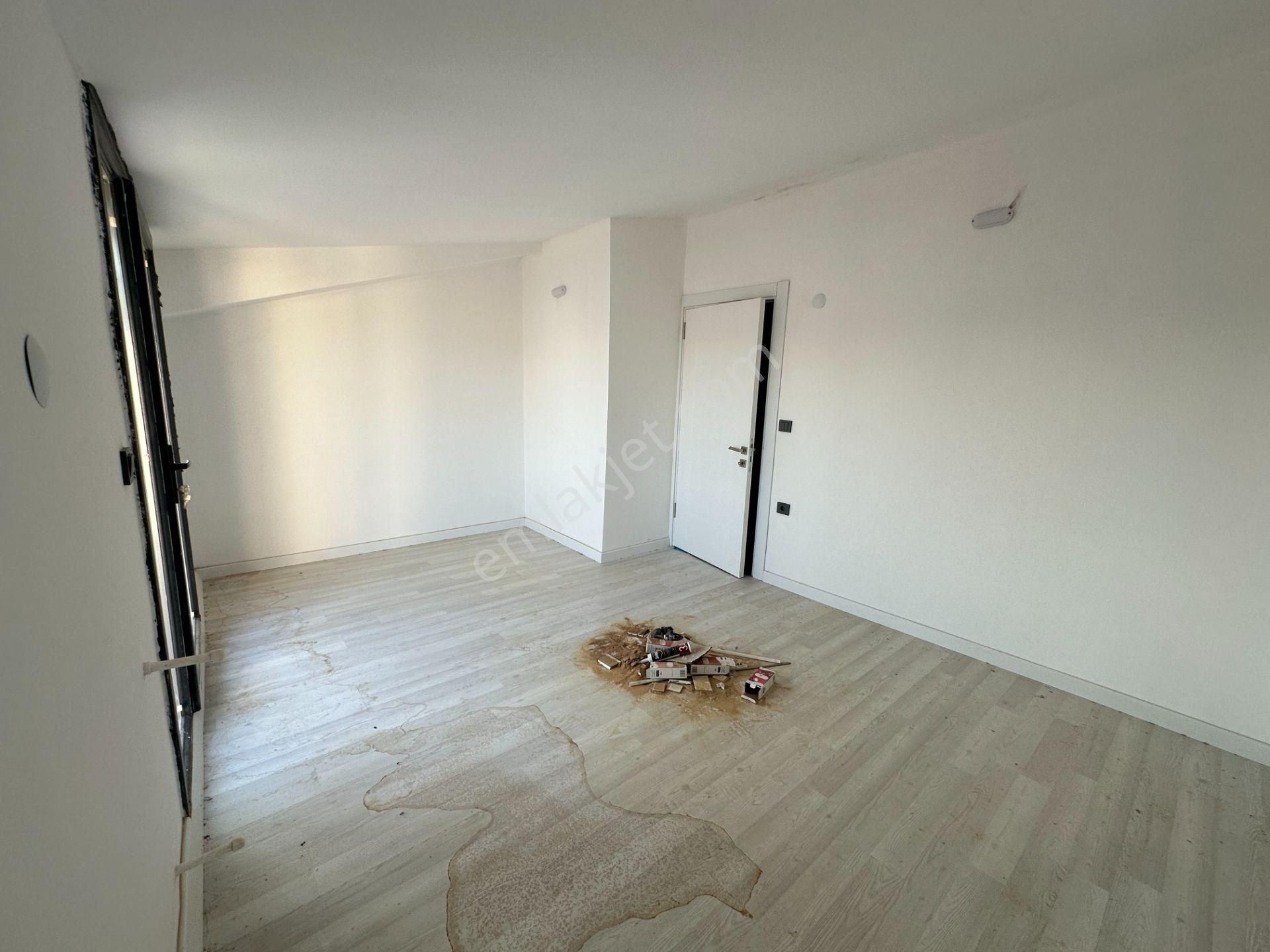 Dikili'de Satılık 4+1 Modern Villa - Görsel 25