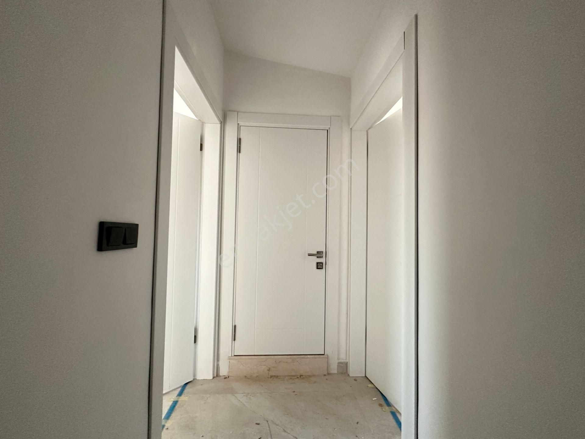 Dikili'de Satılık 4+1 Modern Villa - Görsel 23