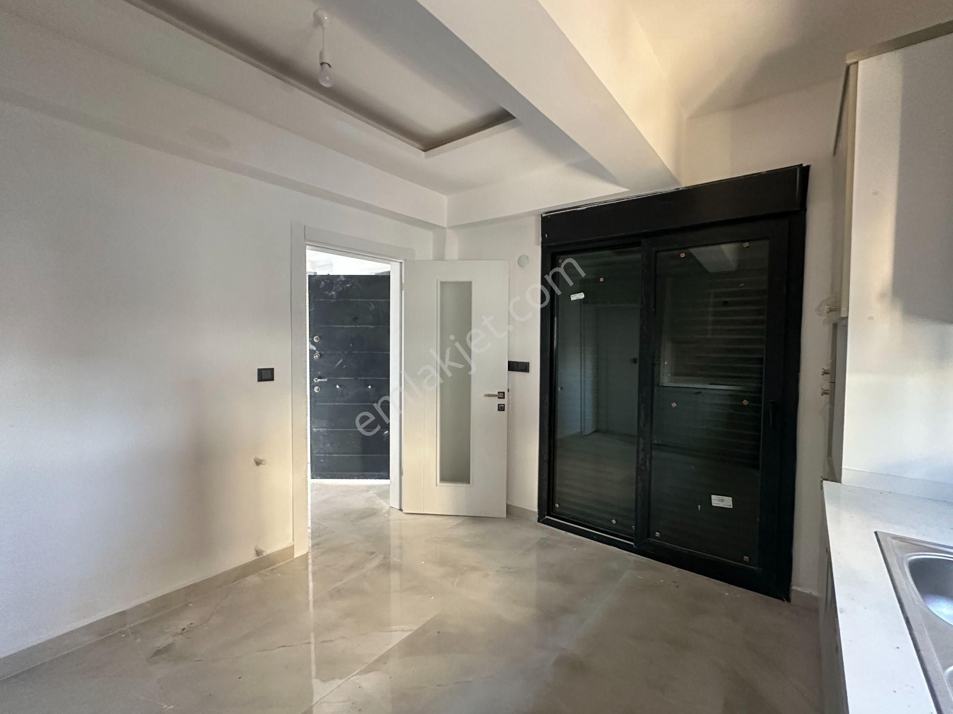 Dikili'de Satılık 4+1 Modern Villa - Görsel 30