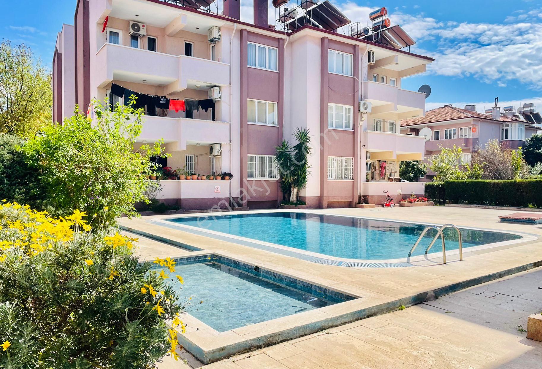 Marmaris Siteler Satılık Daire Ege Emlak Yatırımdan Marmaris Siteler De Havuzlu Geniş Satılık 2+1 Daire