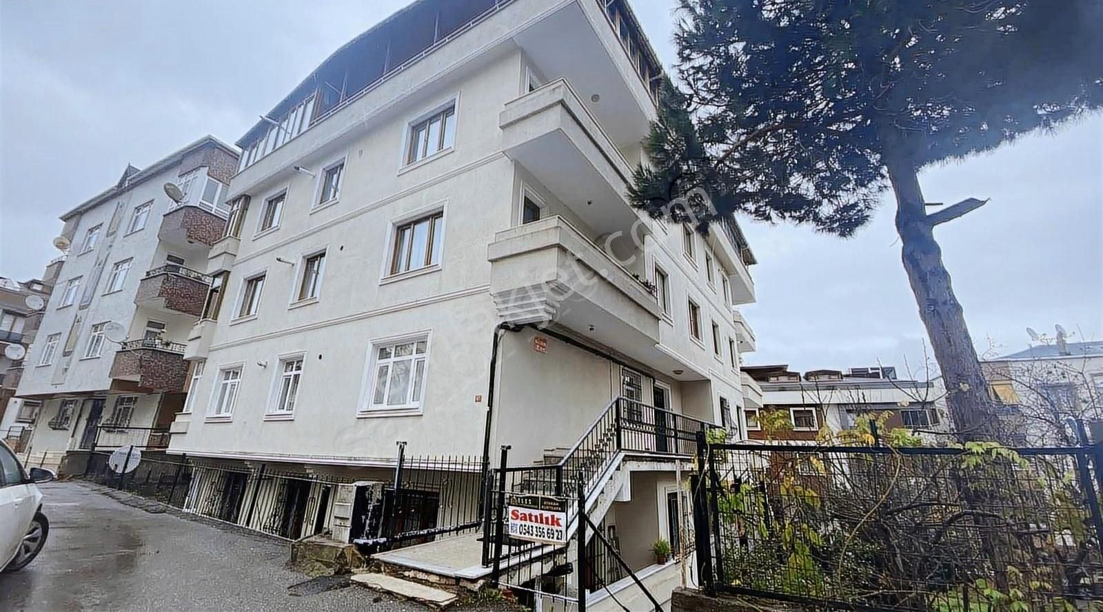 Üsküdar Ferah Satılık Daire Satılık Ferah Mahallesinde 2+1 Bahçe Katı