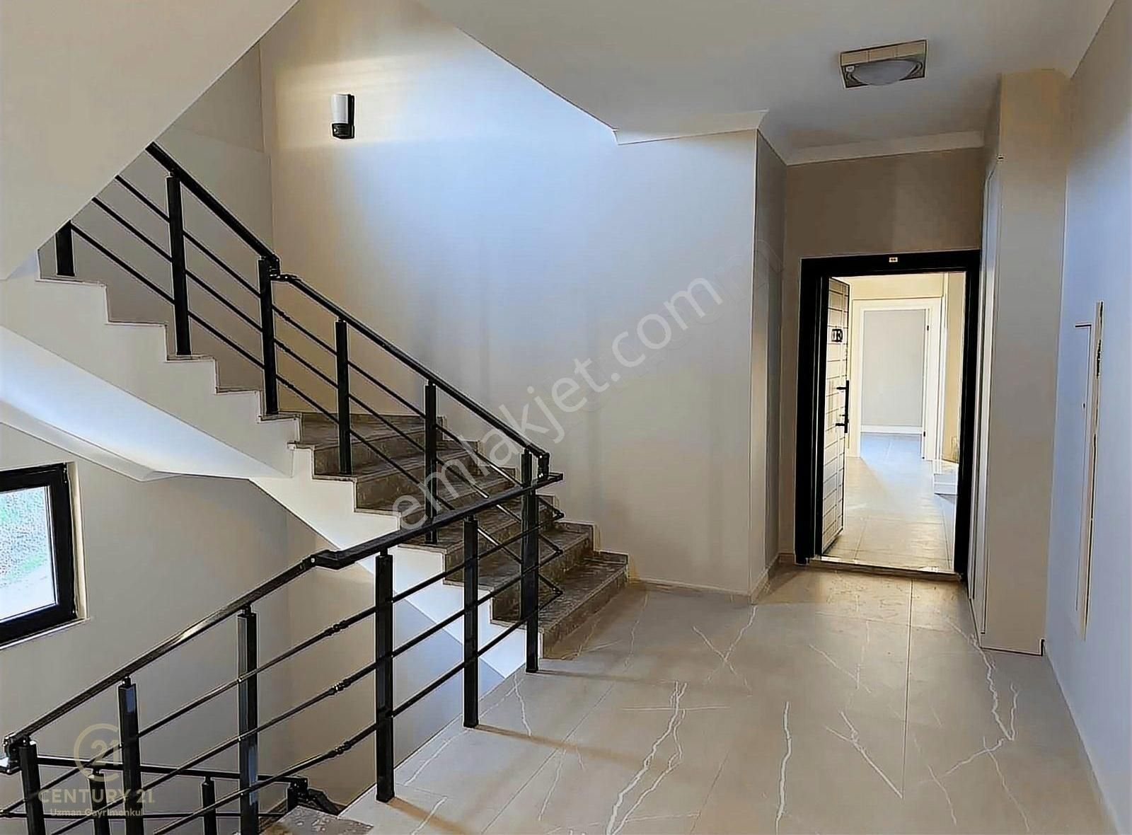 Yomra Kaşüstü Satılık Residence Şehirle Doğanın Birleştiği Noktada Full Manzaralı Daire