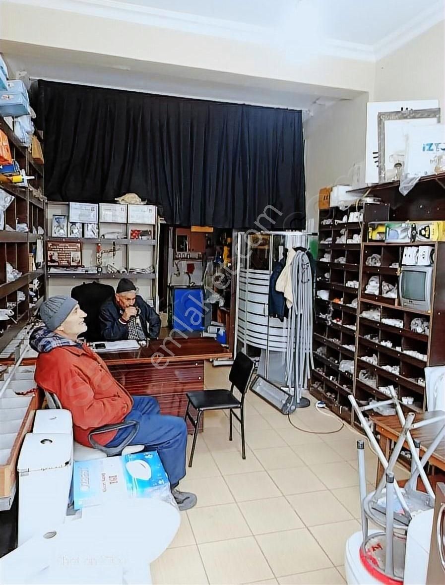 Gölcük Merkez Satılık Dükkan & Mağaza Merkez Mahallesi, Fatih Caddesi Satılık Dükkan