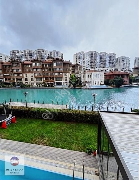 Küçükçekmece Atakent Satılık Daire Bosphorus City Manzaralı Suya Sıfır 4+1 Satılık Yalı Apartmanı