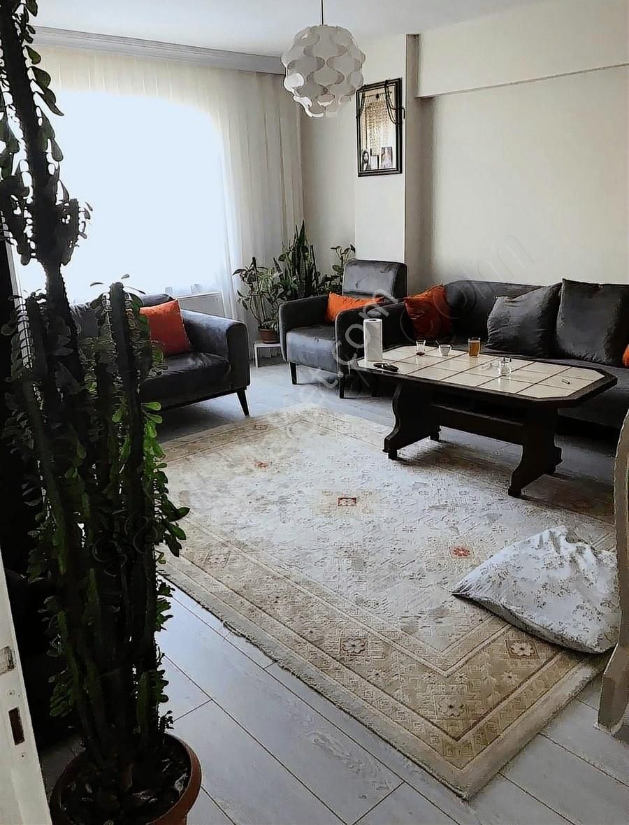 Araz Gayrimenkul Satılık Yunus Emre Mah.satılık 5+2 Dubleks