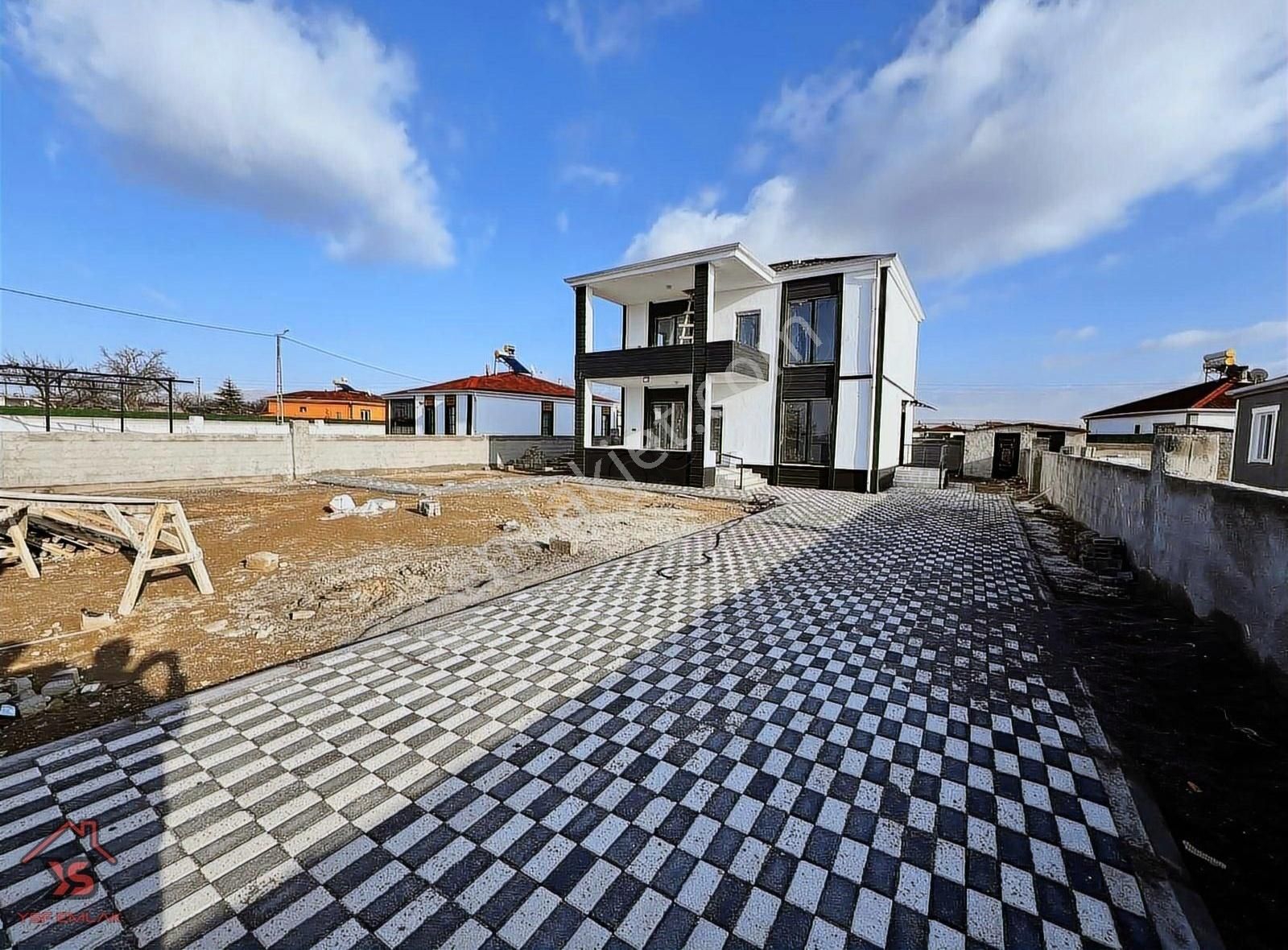 Bor Kemerhisar Bld. (Çayır) Satılık Villa Ysf Emlak'tan Niğde Bor Kemerhisar Mevki 190 M2 4+1 Villa