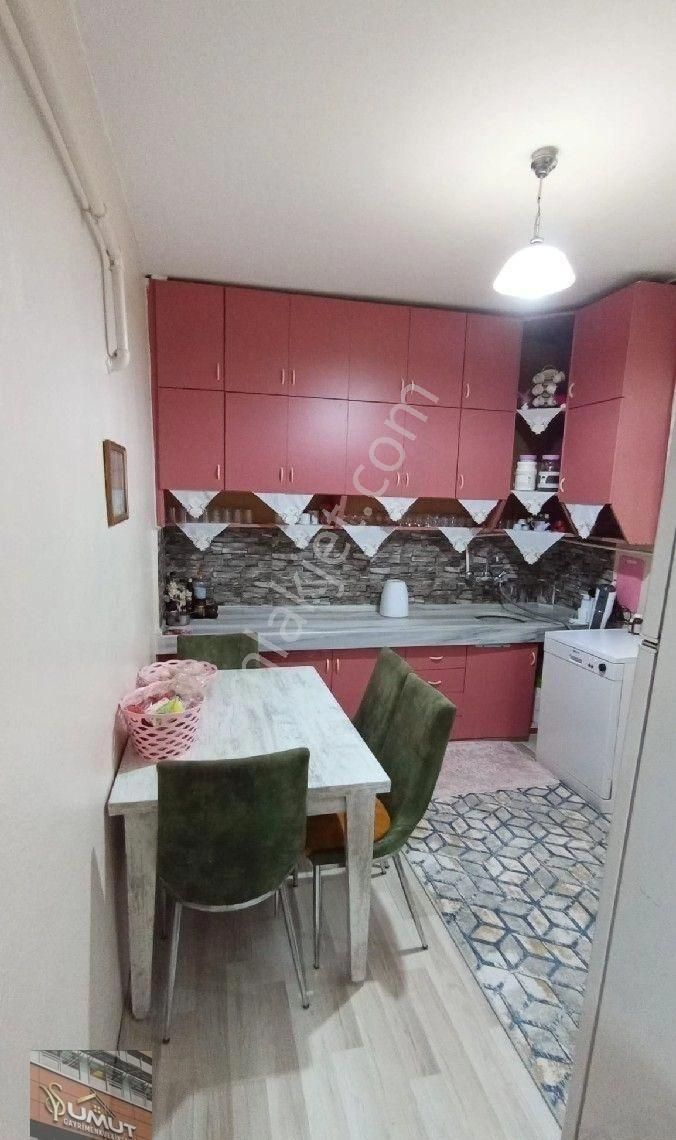 Karatay Keçeciler Satılık Daire Aliulvi Kurucu Caddesi 3+1 Arakat Bakımlı Satılık Daire