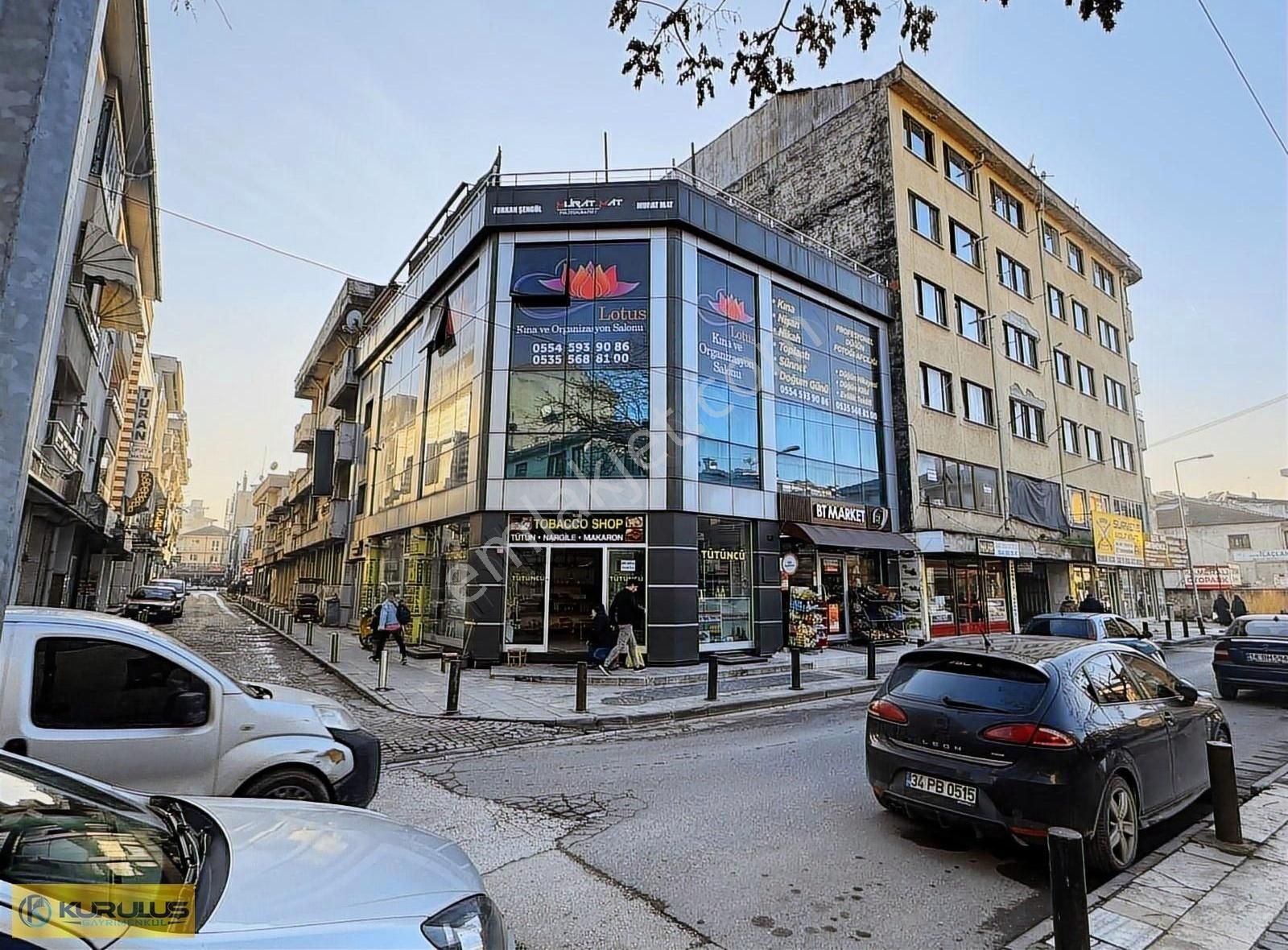 Düzce Merkez Şerefiye Kiralık Ofis Şerefiye Mahallesi Katlı Otopark Yanı 180 M2 Kiralik İsyeri Ofis