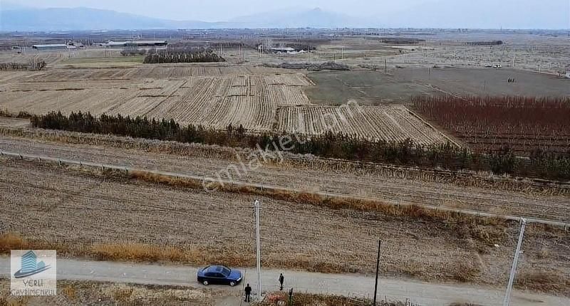 Çivril Ömerli Satılık Tarla Yerli Gayrimenkul'den Ömerli Mahallesinde Hobi Bahçesi