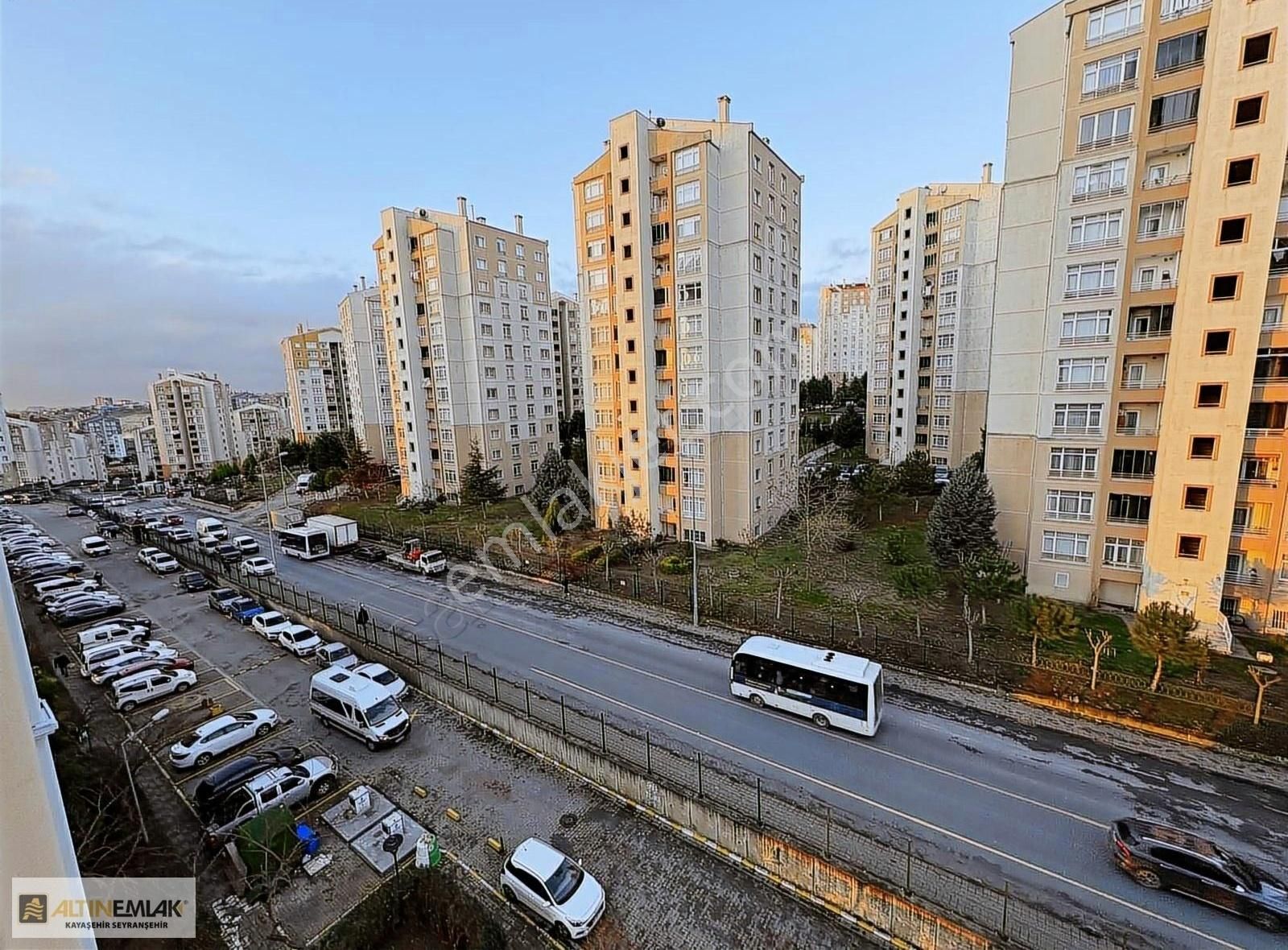 Başakşehir Kayabaşı Satılık Daire Kayaşehir 5.bölge 118m2 Tadilatlı 3+1 Satılık Daire