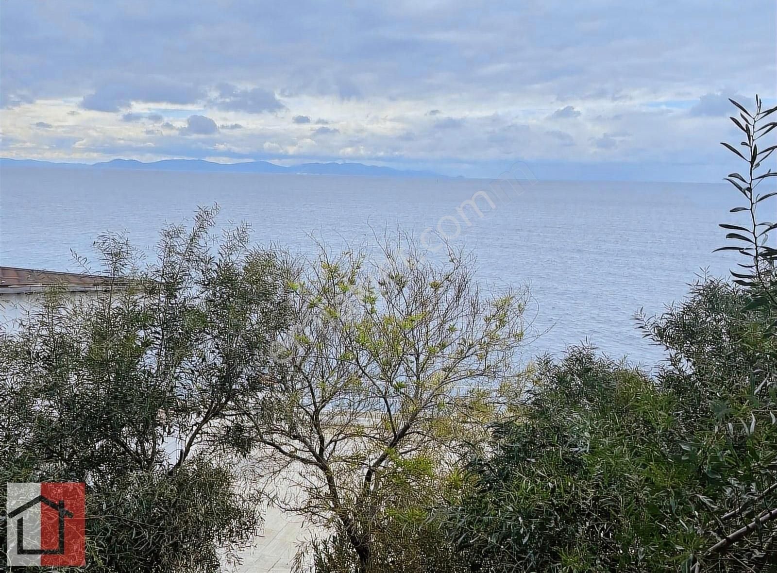 Kuşadası Türkmen Satılık Daire Kuşadasında Denize Sıfır Sitede Uygun Fiyatlı Satılık Daire