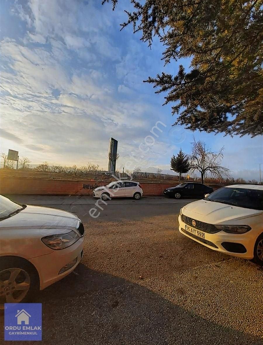 Selçuklu Bosna Hersek Satılık Daire Ordu Emlak'tan İstanbul Yolu Üzeri Satılık Daire