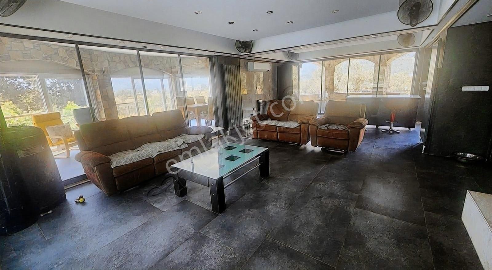 Üzümlü De Etrafı Tarım Arazileri İle Çevrili 5 Yatak Odalı Villa - Görsel 9