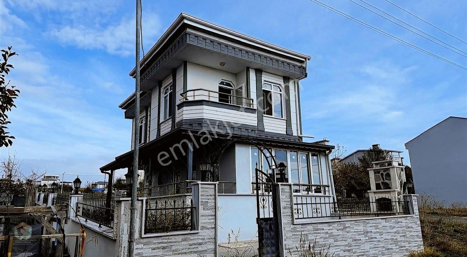 Marmaraereğlisi Yeniçiftlik Satılık Villa Şimşek'ten Satılık Villa 2+1 Güney Cephe Bahçeli Kelepir Fiyat