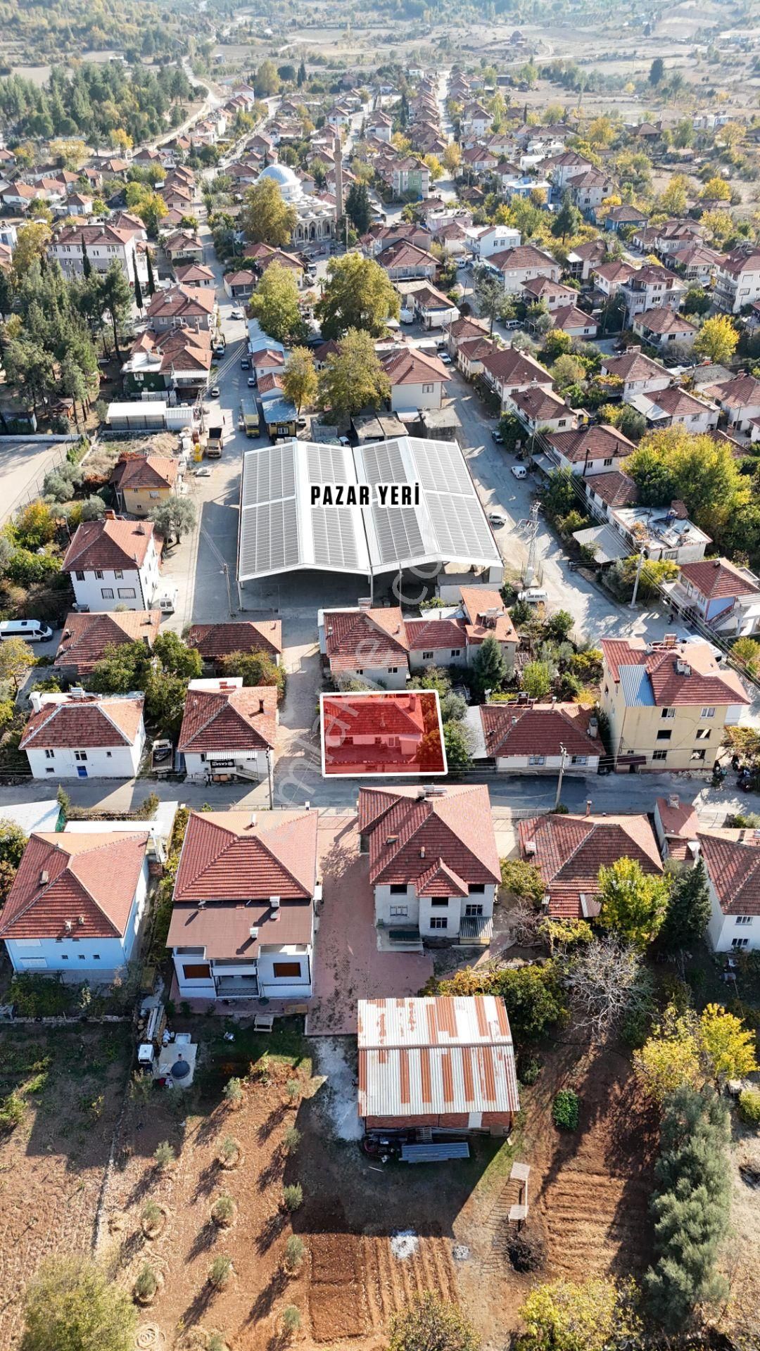 Bucak Kocaaliler Bld. (Pazar) Satılık Köy Evi Kocaaliler'de Satılık Arsa Ve Ev - Bahçeli Ev - Bucak