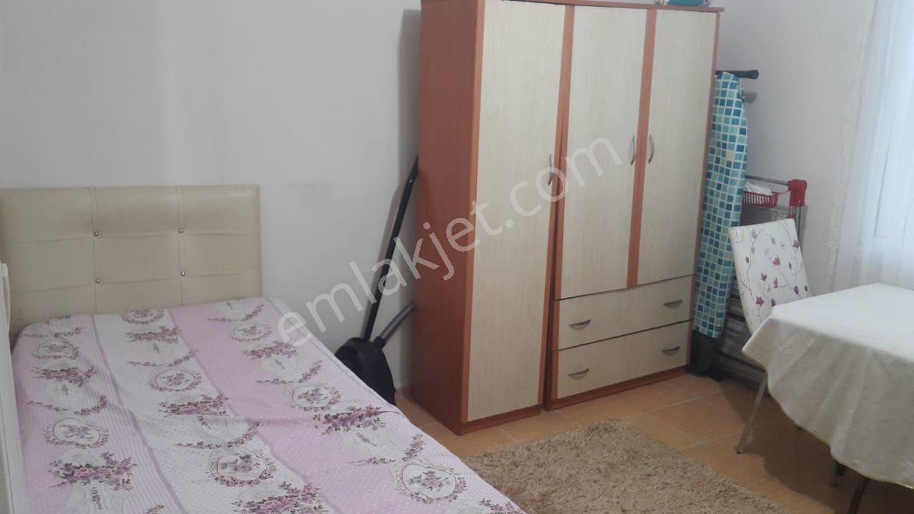 Bornova Rafet Paşa Kiralık Daire Atatürk Parkı Yanında 1+1 Daire