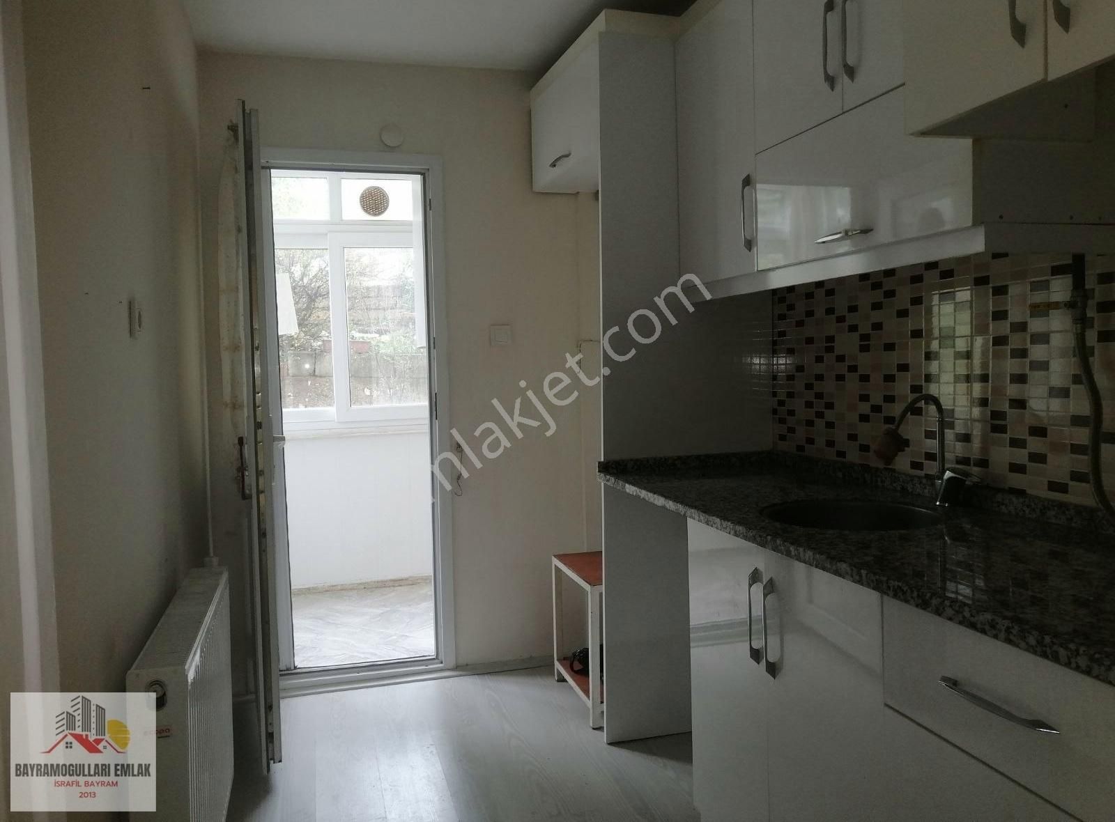 Buca İzkent Satılık Daire Buca İzkent Mah Satılık Daire 75m2 2+1 Giriş Katı