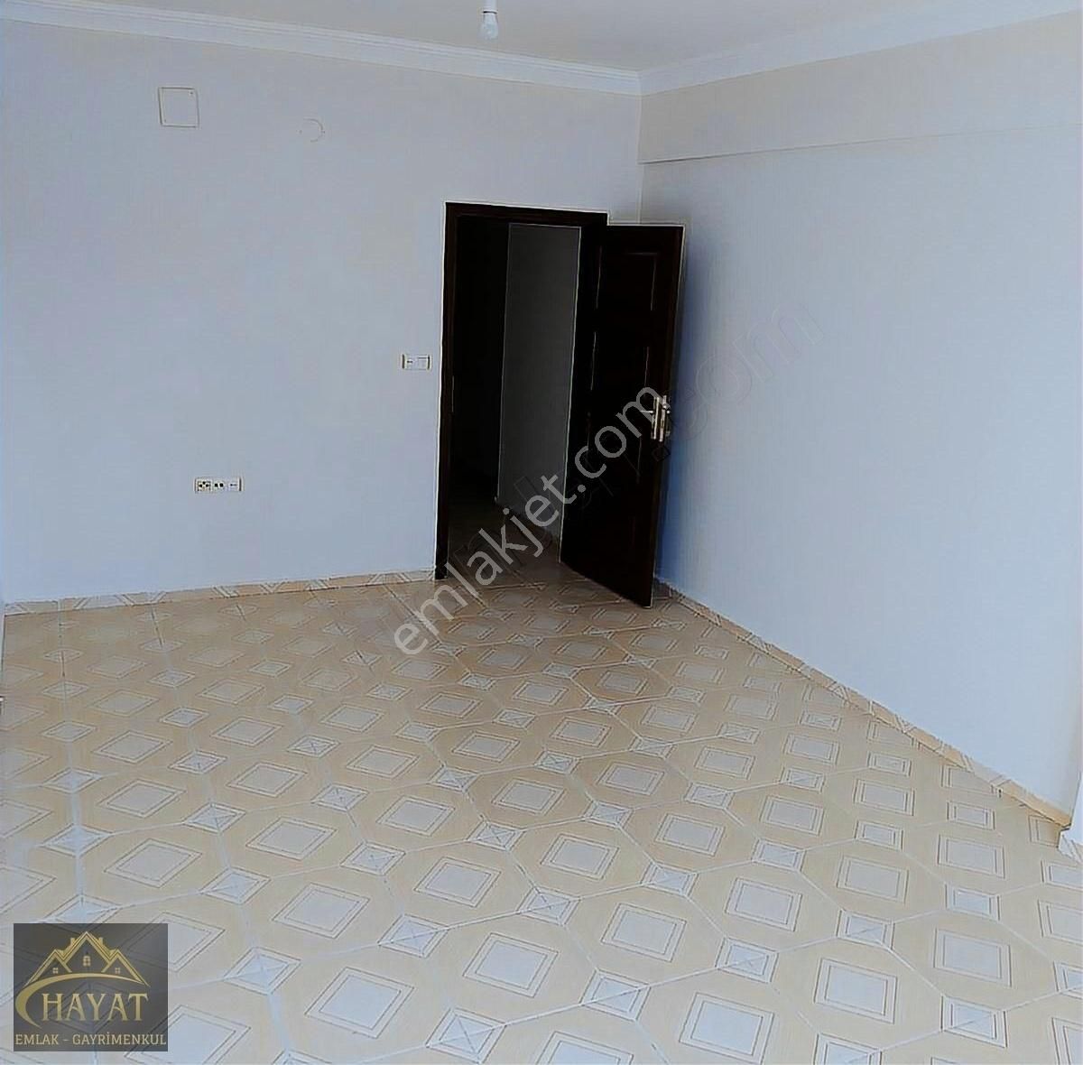 Siirt Merkez Yeni Kiralık Daire Güres Caddesinde 3+1 Daire