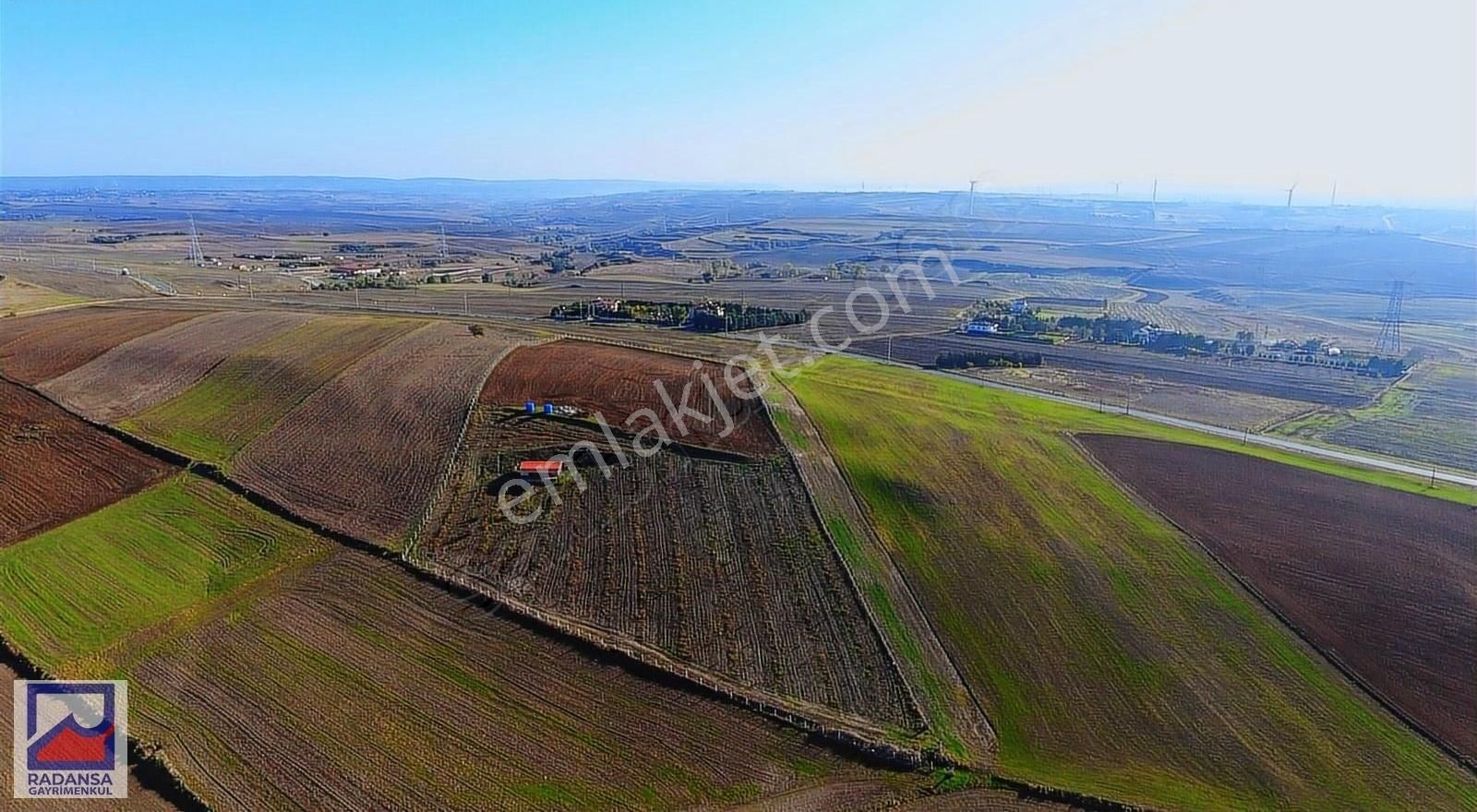 Silivri Kurfallı Satılık Tarla Silivri Kurfallı'da Ana Asfalta İkinci Parsel Yatırımlık Arazi