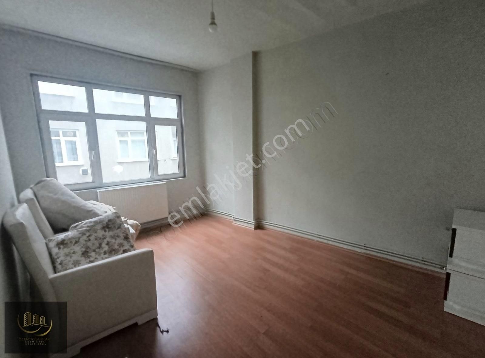 Esenler Fatih Kiralık Daire Öz Erciyes Emlaktan Fatih Mah 2+1 100m² 1.kat Geniş Ferah Daire