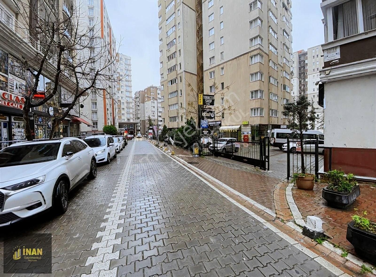 Esenyurt Cumhuriyet Kiralık Dükkan & Mağaza Cumhuriyet Mahallesi Tezyuva Sitesinde Kiralık 45m2 Dükkan