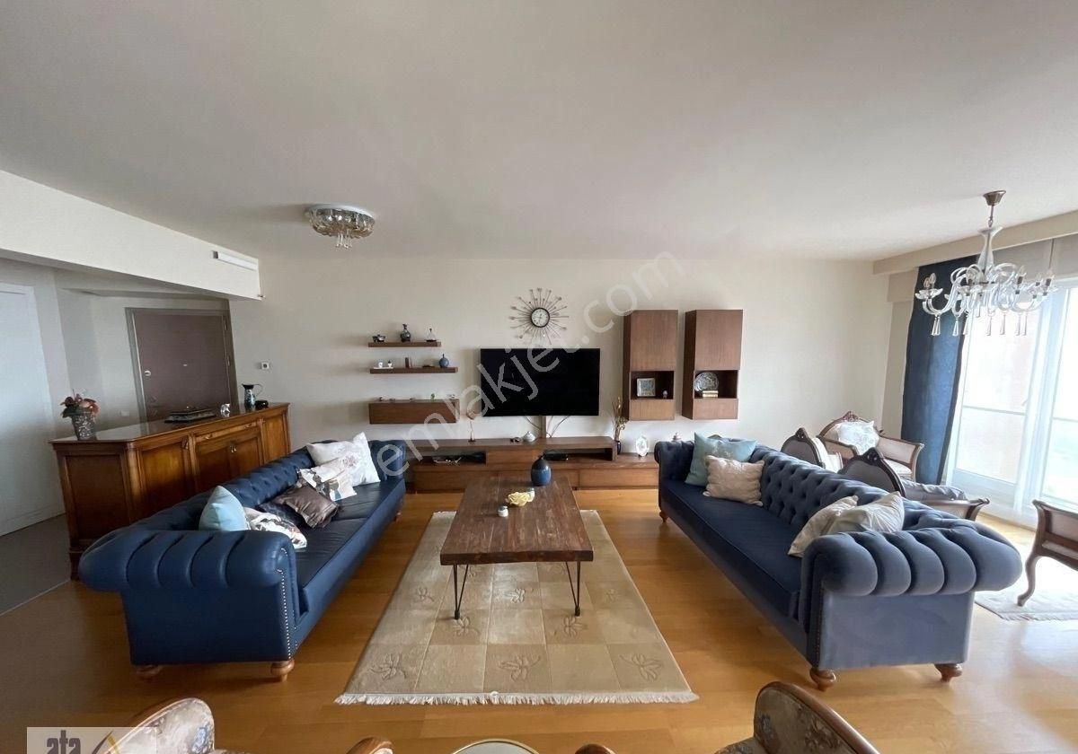 Çankaya İlkbahar Kiralık Daire Sinpaş Panorama Evlerinde Manzaralı Full Mobilyalı Kapalı Garajlı