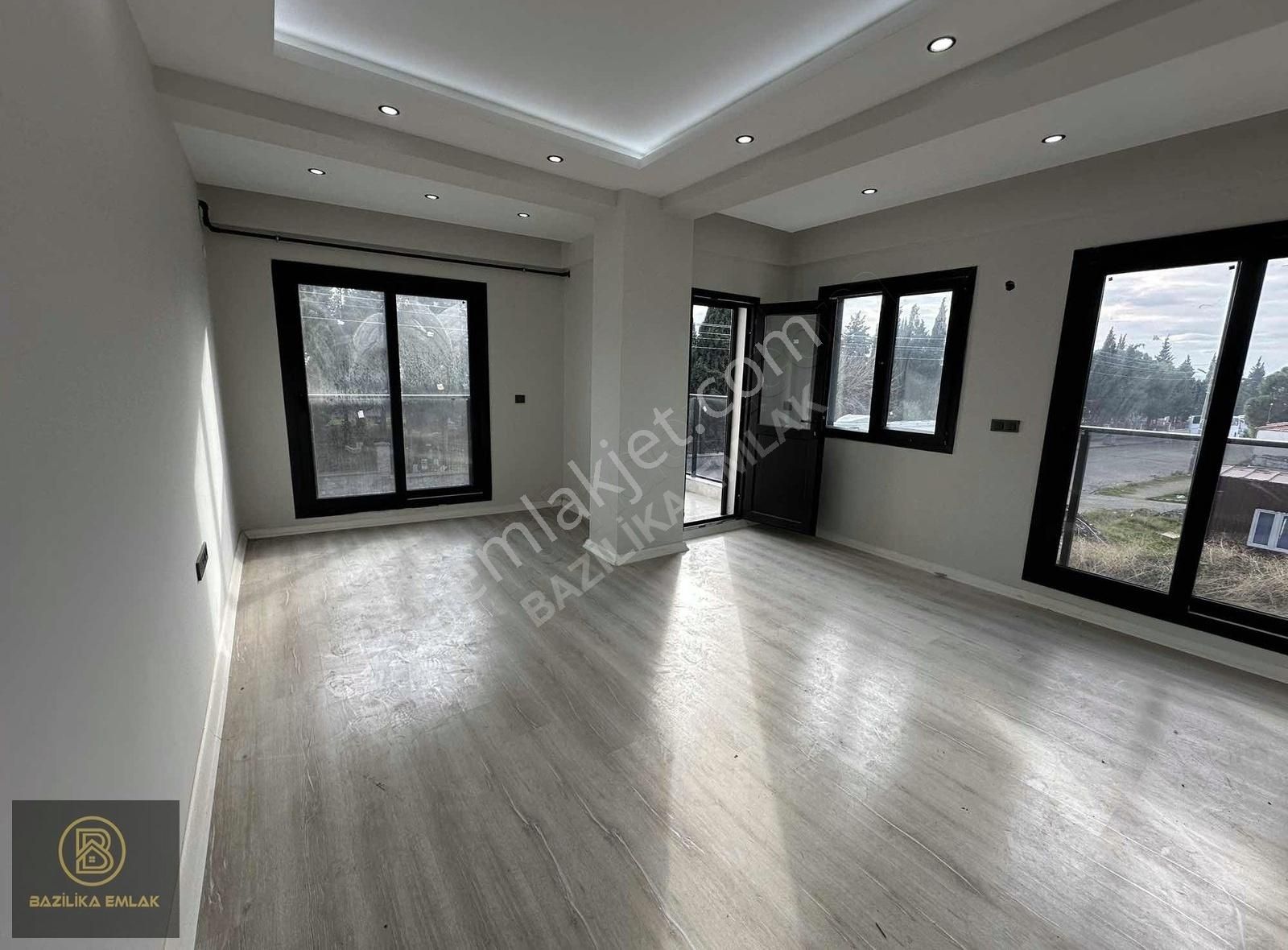 Bergama Fatih Satılık Daire Fatih Mah . 3+1 125 M2 Kapalı Mutfak Arakat Satılık Daire