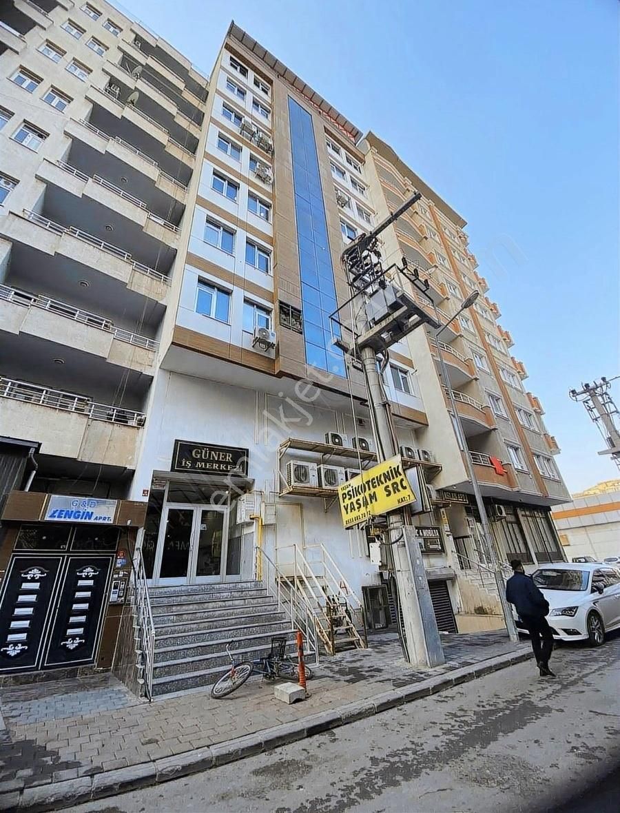 Batman Merkez Bahçelievler Satılık Ofis Diyarbakır Caddesi Güner İş Merkezinde Satılık Yatırımlık Ofis