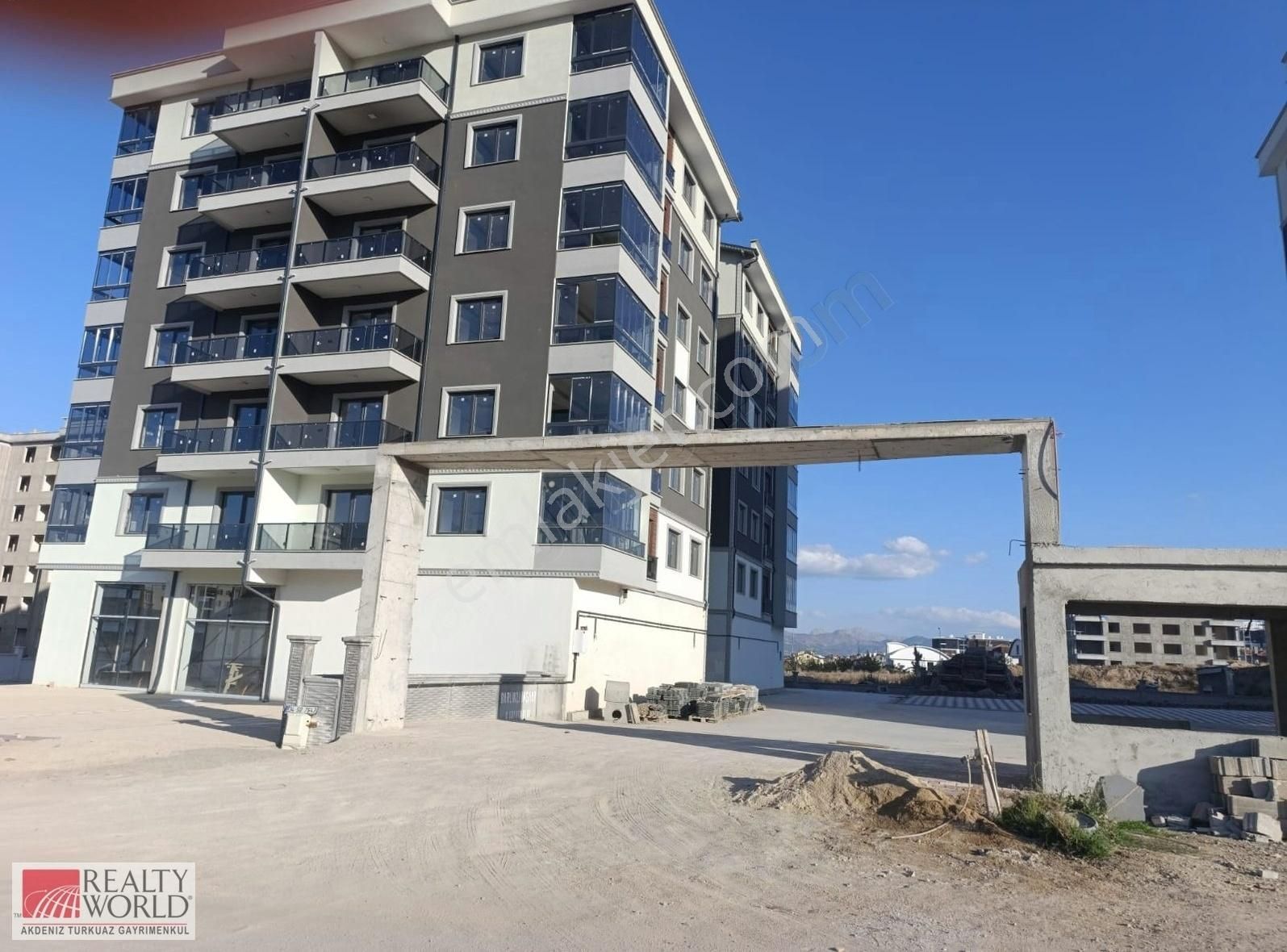 Isparta Merkez Muzaffer Türkeş Satılık Daire Muzaffer Türkeş Canpark Sitesi 4+1 Satılık Lüx Daire