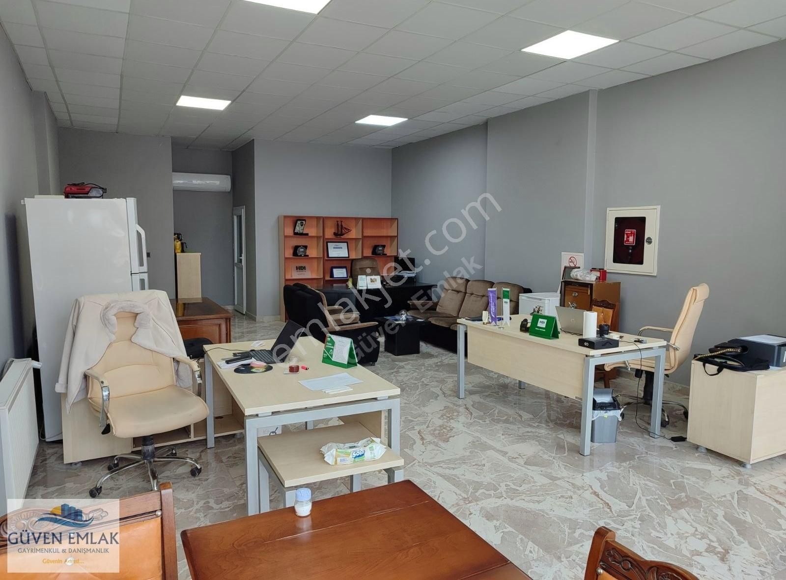 Yeşilyurt Yakınca Kiralık Dükkan & Mağaza Güven Emlak'tan Yakıncada Bodrumlu Köşe Dükkan