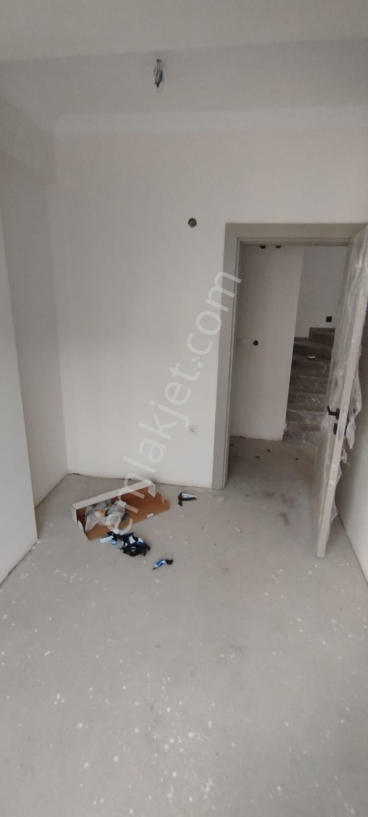 Menderes Barbaros Mahallesinde Satılık Villalar - Görsel 18