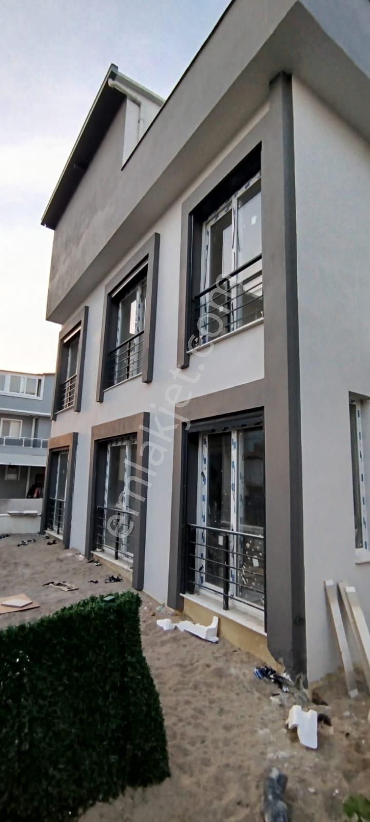 Menderes Barbaros Mahallesinde Satılık Villalar - Görsel 27