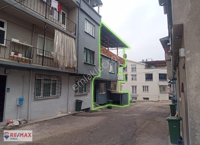 Osmangazi Bağlarbaşı Satılık Bina Remax Area'dan Bağlarbaşı'nda Satılık İki Katlı, Bodrumlu Bina