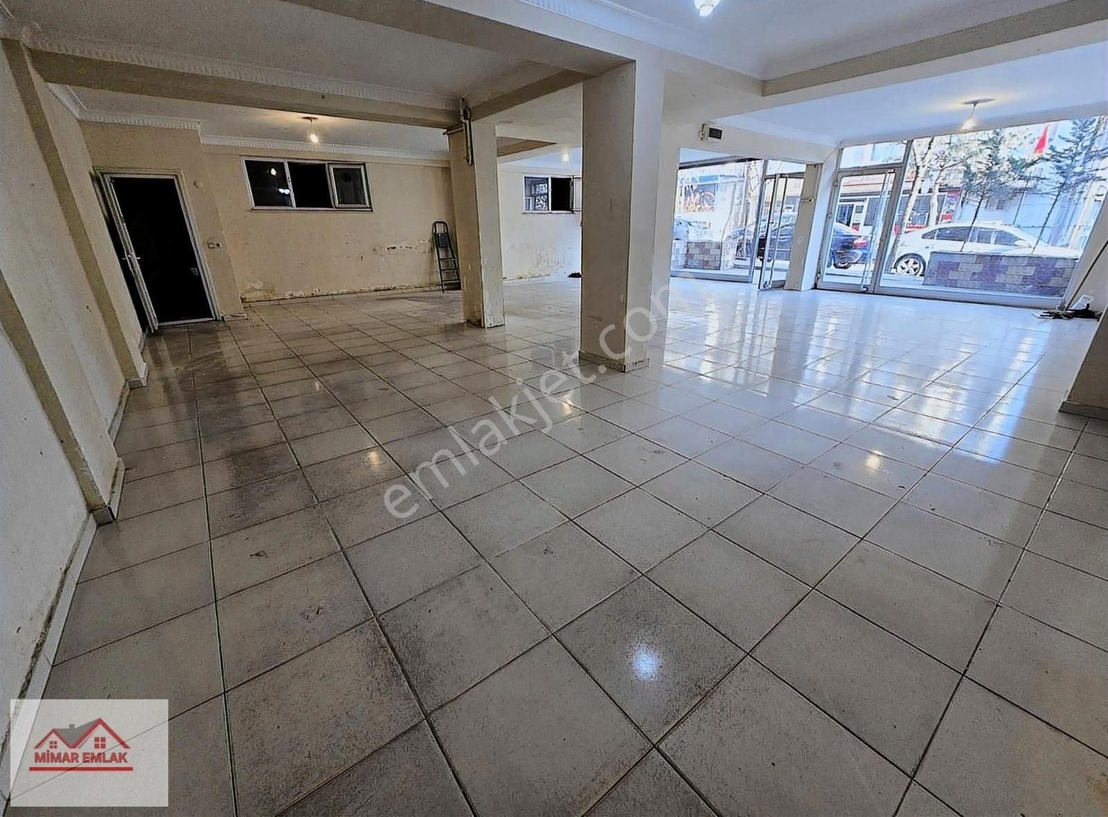 Küçükçekmece Mehmet Akif Kiralık Dükkan & Mağaza M. Akifte Kiralık Yeni Binada 140m² Düz Ayak Dukkan