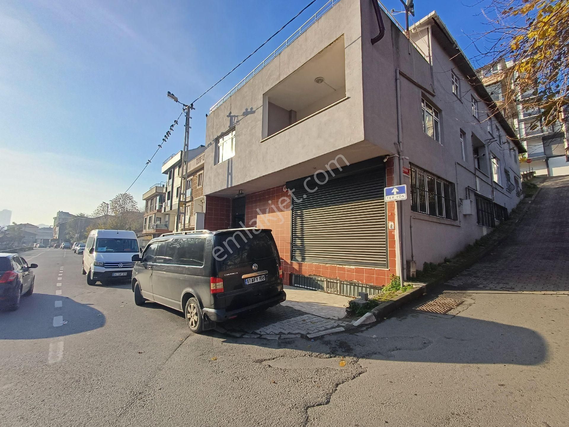 Ataşehir Esatpaşa Kiralık Dükkan & Mağaza Esatpaşada 360 M2 İşyeri