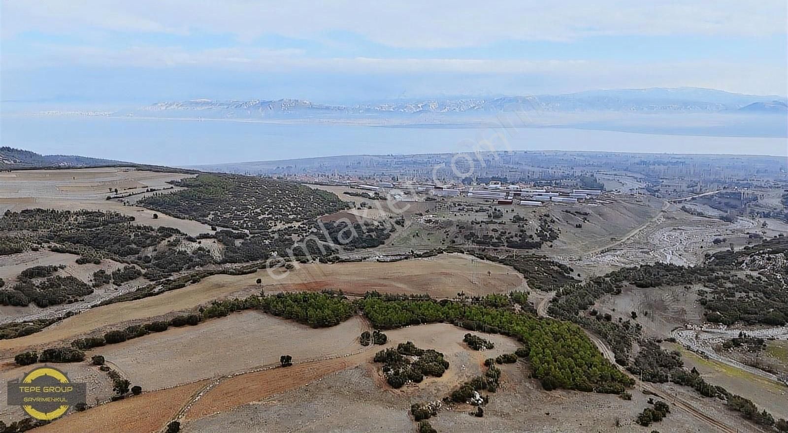 Burdur Merkez Karakent Köyü Satılık Tarla Burdur Merkez Karakent'te Göl Manzaralı Hobi Bahçesi