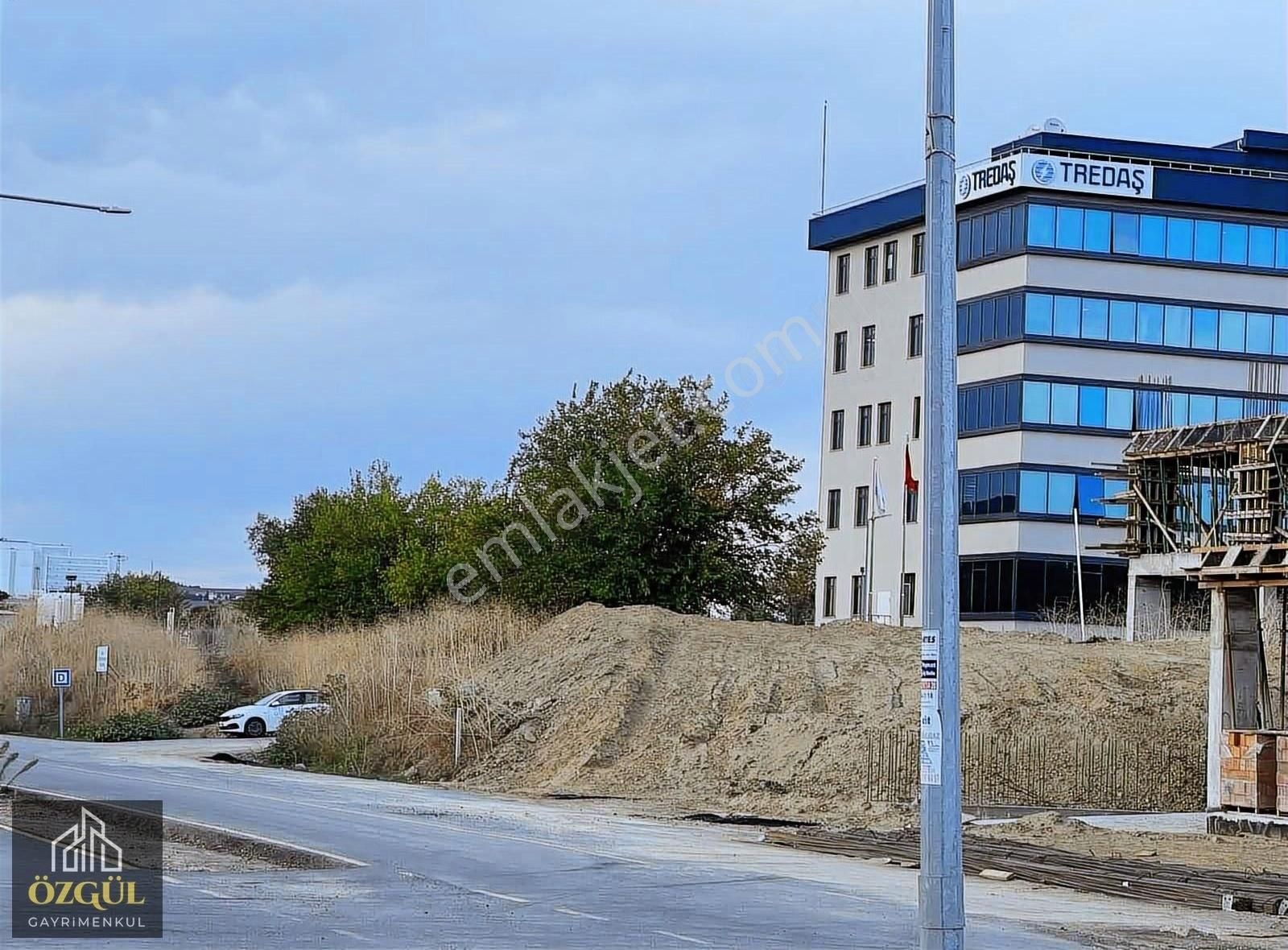 Süleymanpaşa Atatürk Kiralık Ofis Özgülden Hürriyette Mükemmel Konumda Ofisler Belediye Yanı