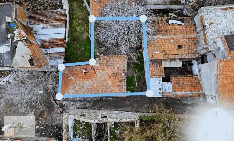 Bergama Ertuğrul Satılık Müstakil Ev Mega Emlaktan Merkezde Ertuğrul Mahallesinde Satılık Bahçeli Ev